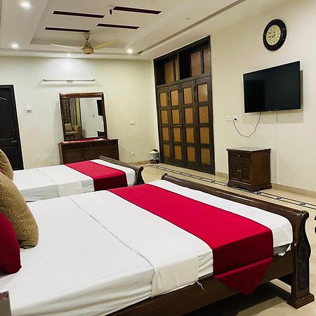 Hotel Clifton Inn Karachi Buitenkant foto