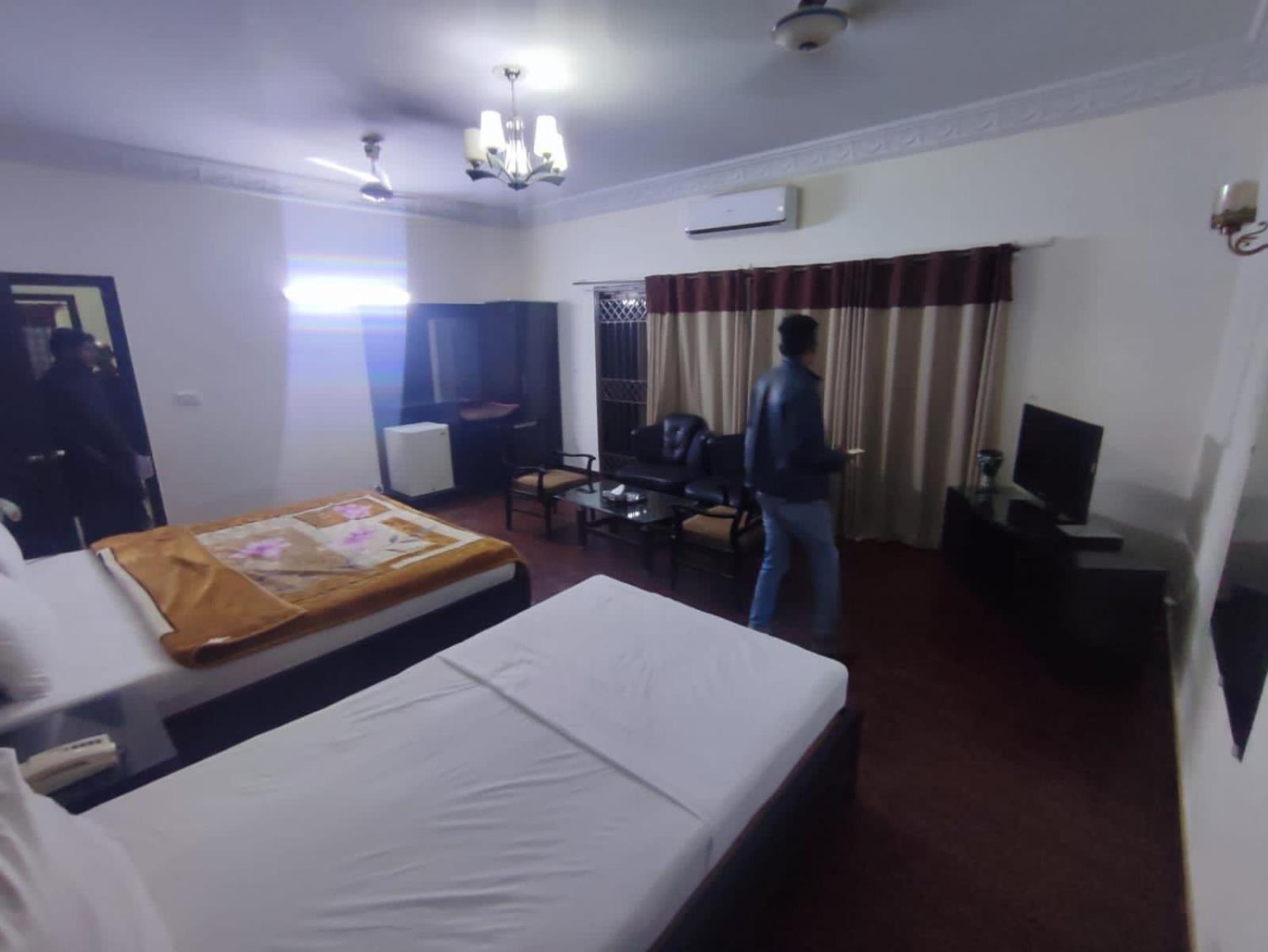 Hotel Clifton Inn Karachi Buitenkant foto