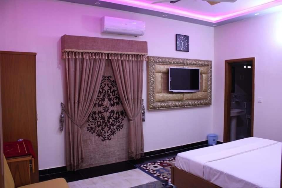 Hotel Clifton Inn Karachi Buitenkant foto